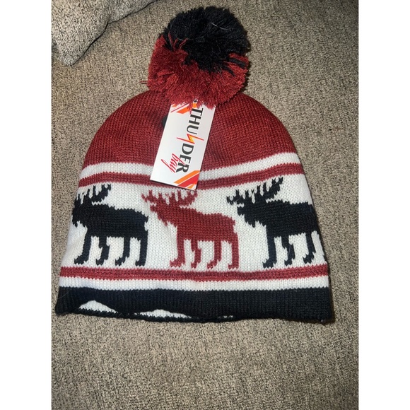 NWT, CANADA winter hat - Picture 5 of 5